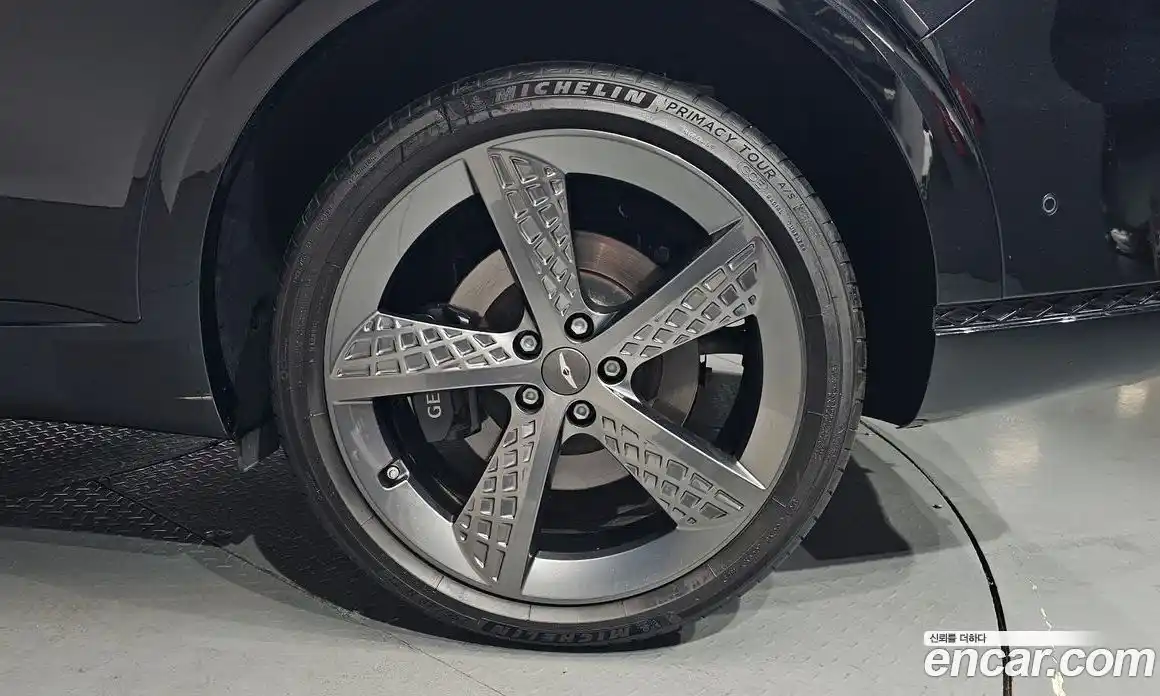 Genesis GV70 2024 2.5 Автомат в Москве № 1173373, фото 4