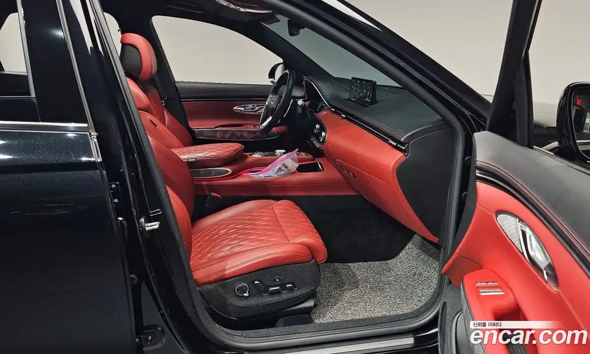 Genesis GV70 2024 2.5 Автомат в Москве № 1173373, фото 9