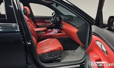 Genesis GV70 2024 2.5 Автомат в Москве № 1173373, миниатюра 9