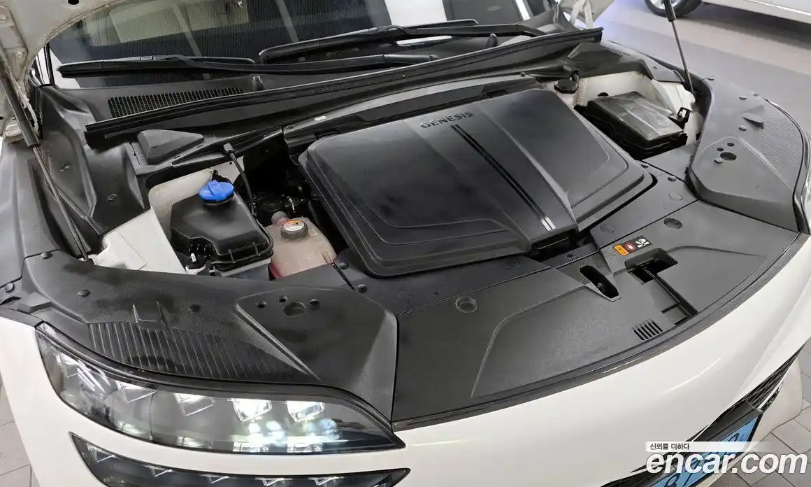 Genesis GV60 2023 0.1 Автомат в Москве № 1173412, фото 6