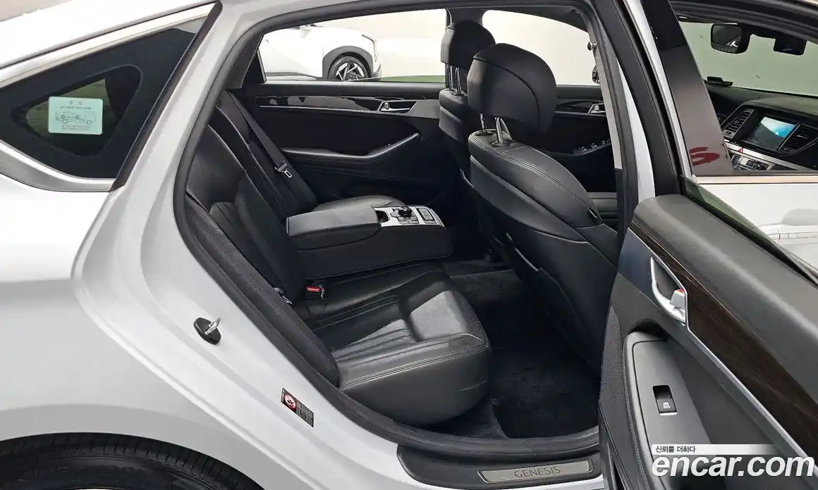 Genesis G80 2016 3.3 Автомат в Москве № 1173577, фото 12