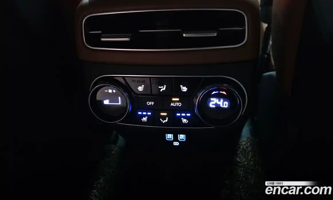 Genesis GV70 2021 2.2 Автомат в Москве № 1173602, фото 18