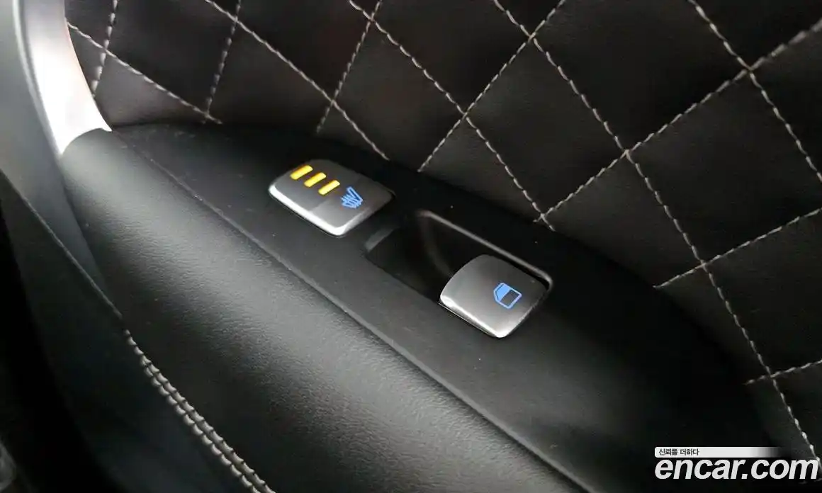 Genesis G70 2018 3.3 Автомат в Москве № 1173607, фото 18