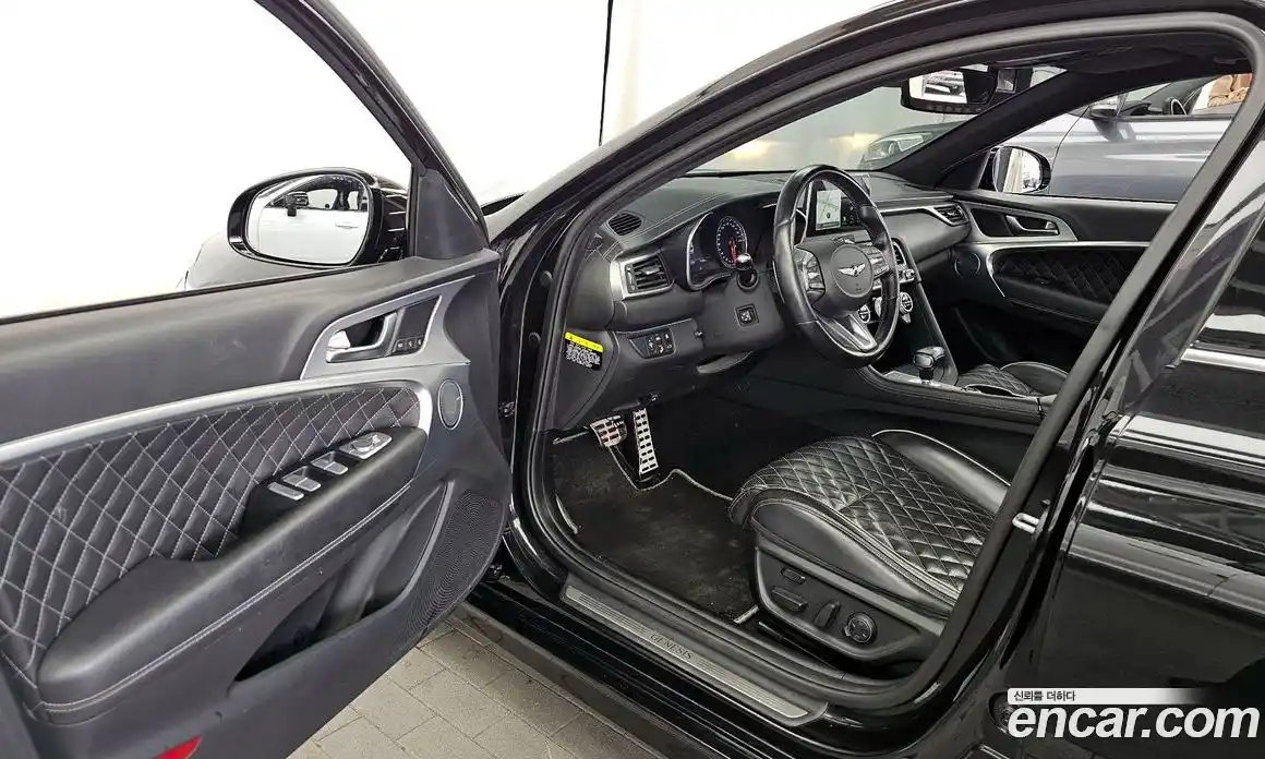 Genesis G70 2018 3.3 Автомат в Москве № 1173607, фото 10