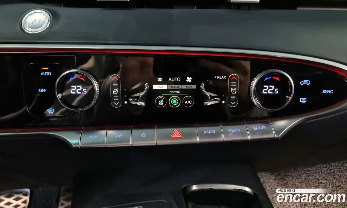 Genesis GV70 2021 2.5 Автомат в Москве № 1173653, фото 17