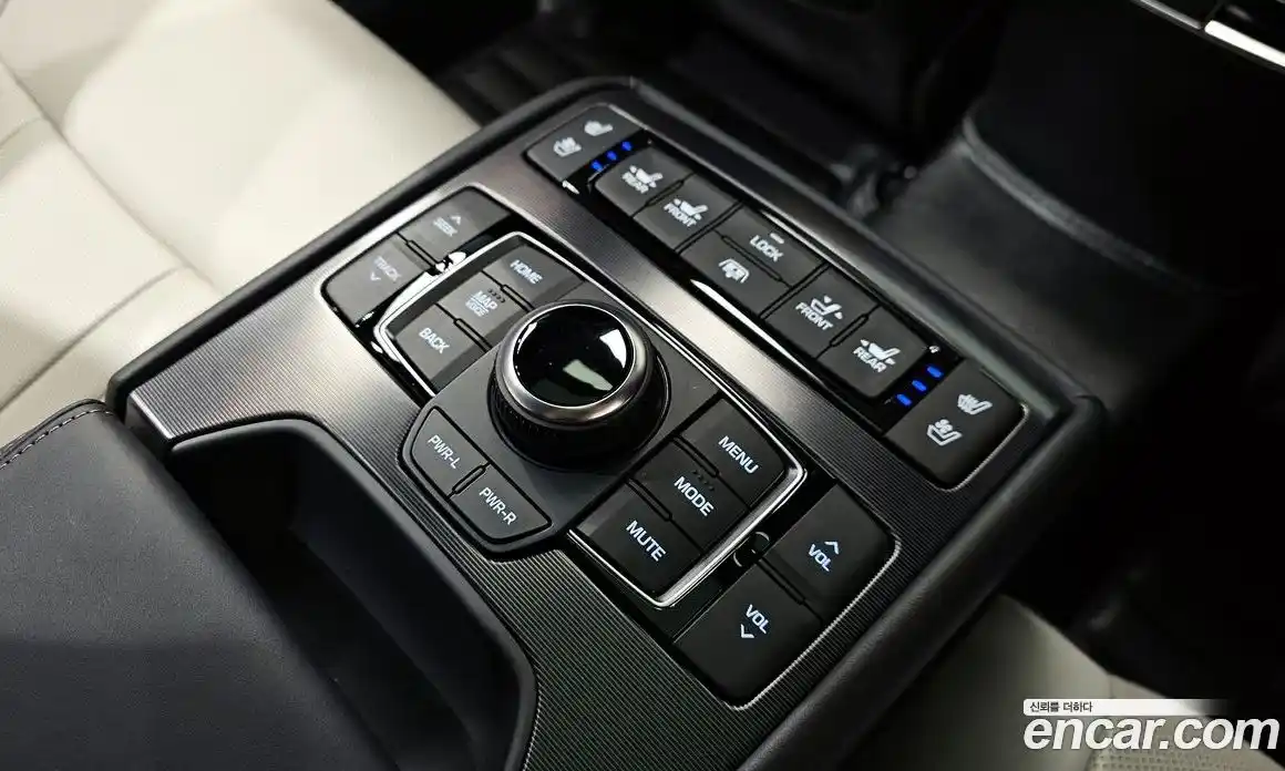 Genesis G80 2018 3.3 Автомат в Москве № 1173657, фото 18