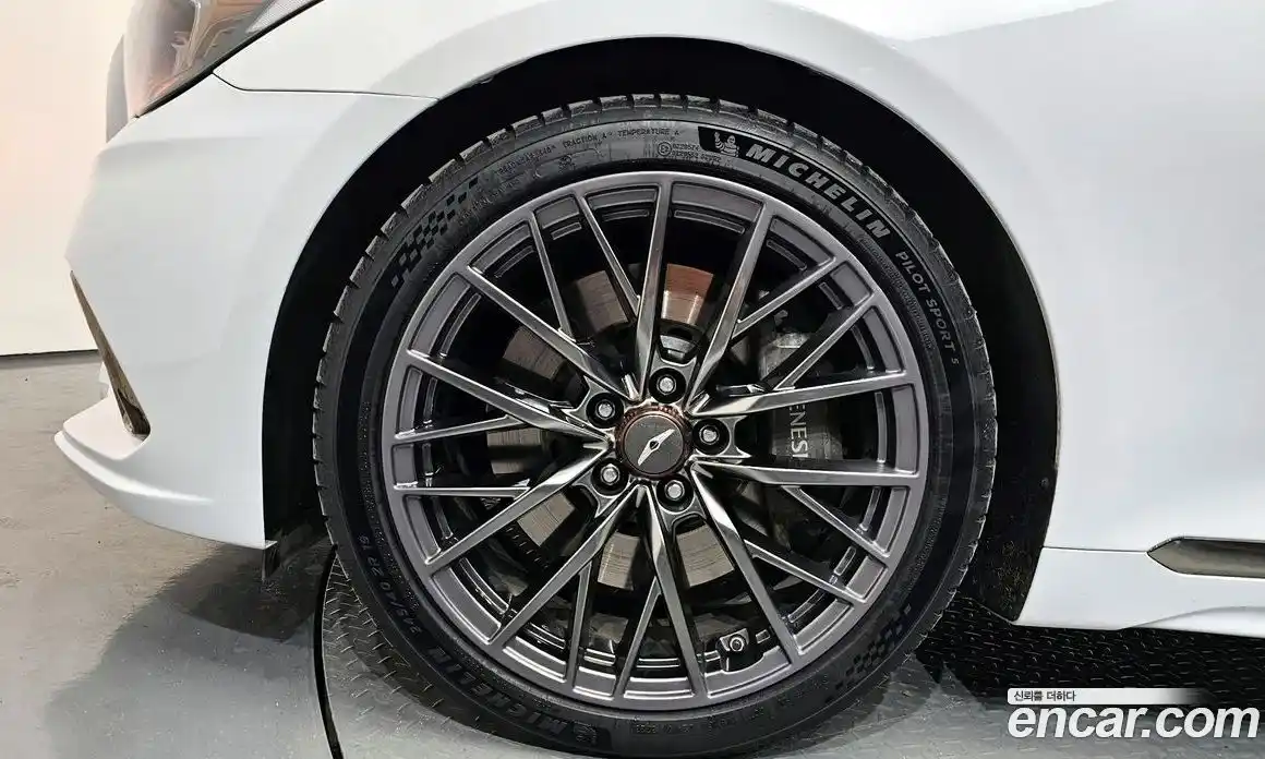 Genesis G80 2018 3.3 Автомат в Москве № 1173657, фото 5