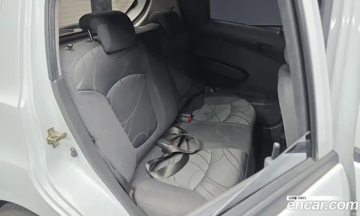 Chevrolet Spark 2012 1.0 Механическая в Москве № 1190181, фото 12