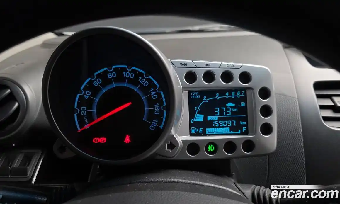 Chevrolet Spark 2012 1.0 Механическая в Москве № 1190181, фото 8