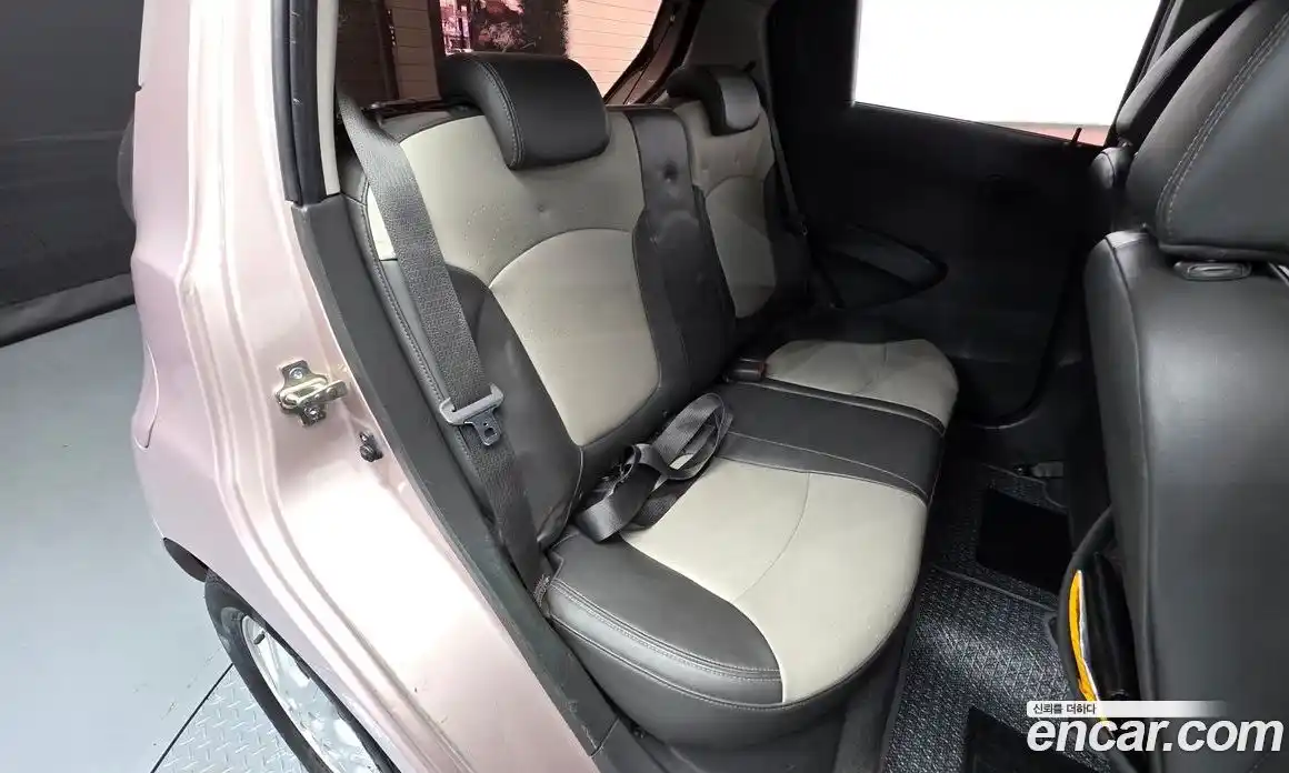 Chevrolet Spark 2012 1.0 Автомат в Москве № 1190246, фото 12