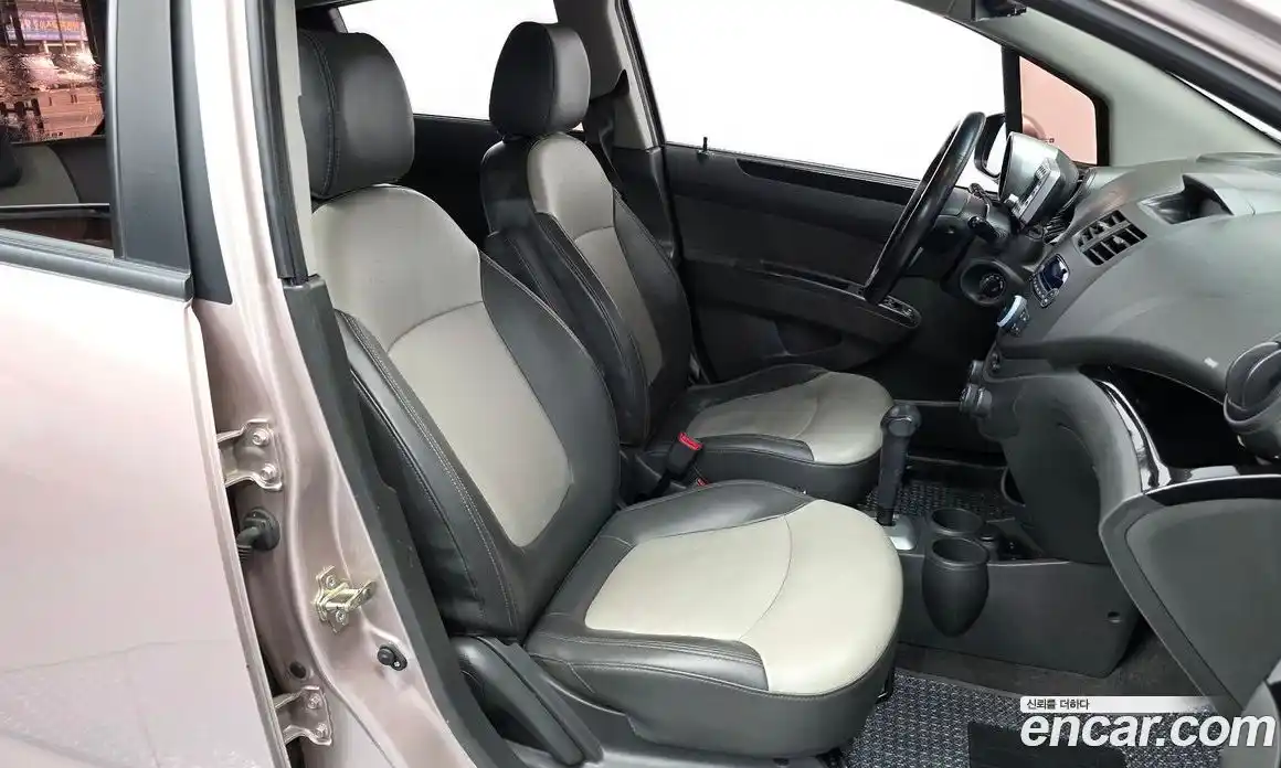 Chevrolet Spark 2012 1.0 Автомат в Москве № 1190246, фото 10