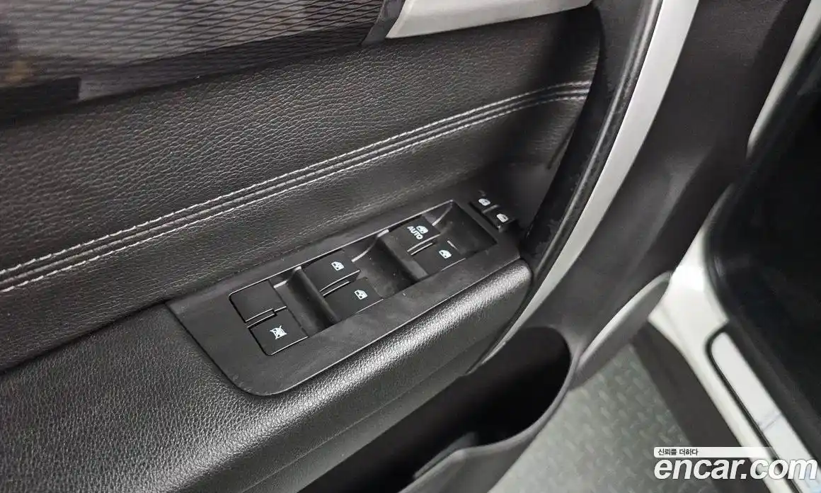 Chevrolet Captiva 2015 2.0 Автомат в Москве № 1190273, фото 17