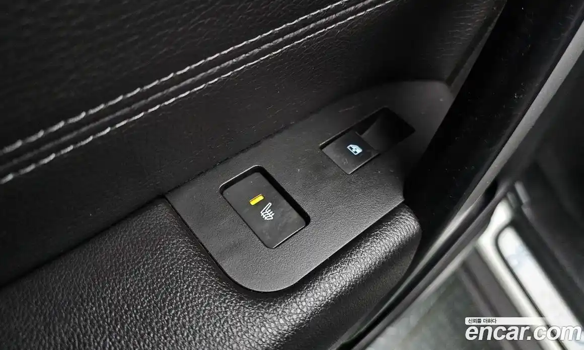 Chevrolet Captiva 2015 2.0 Автомат в Москве № 1190273, фото 18