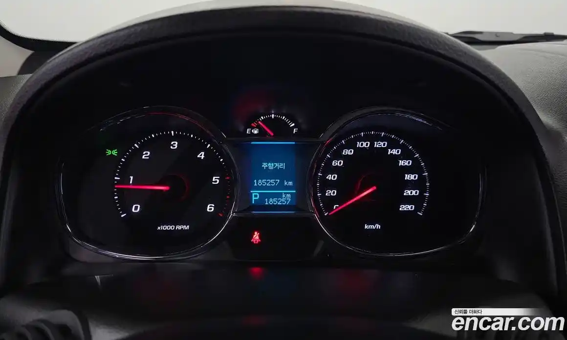 Chevrolet Captiva 2015 2.0 Автомат в Москве № 1190273, фото 8