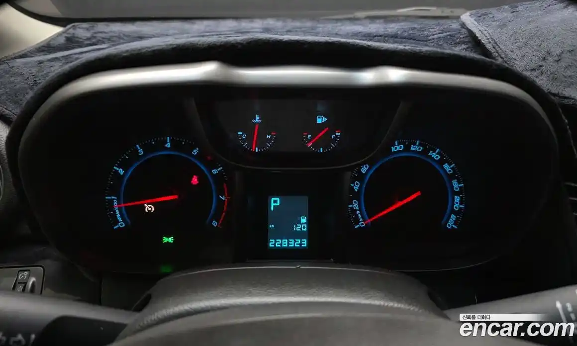 Chevrolet Orlando 2012 2.0 Автомат в Москве № 1190316, фото 8