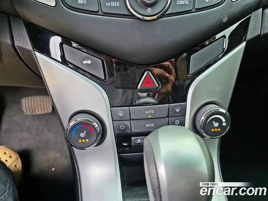 Chevrolet Cruze 2015 1.4 Автомат в Москве № 1190319, фото 17