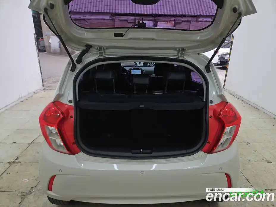 Chevrolet Spark 2016 1.0 Автомат в Москве № 1190366, фото 16