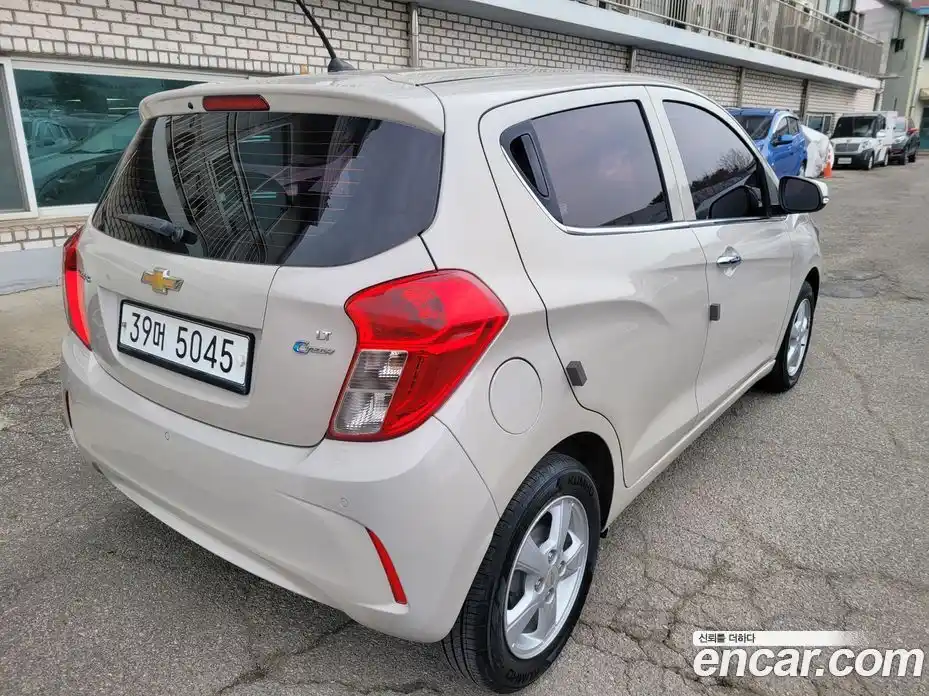 Chevrolet Spark 2017 1.0 Автомат в Москве № 1190382, фото 4