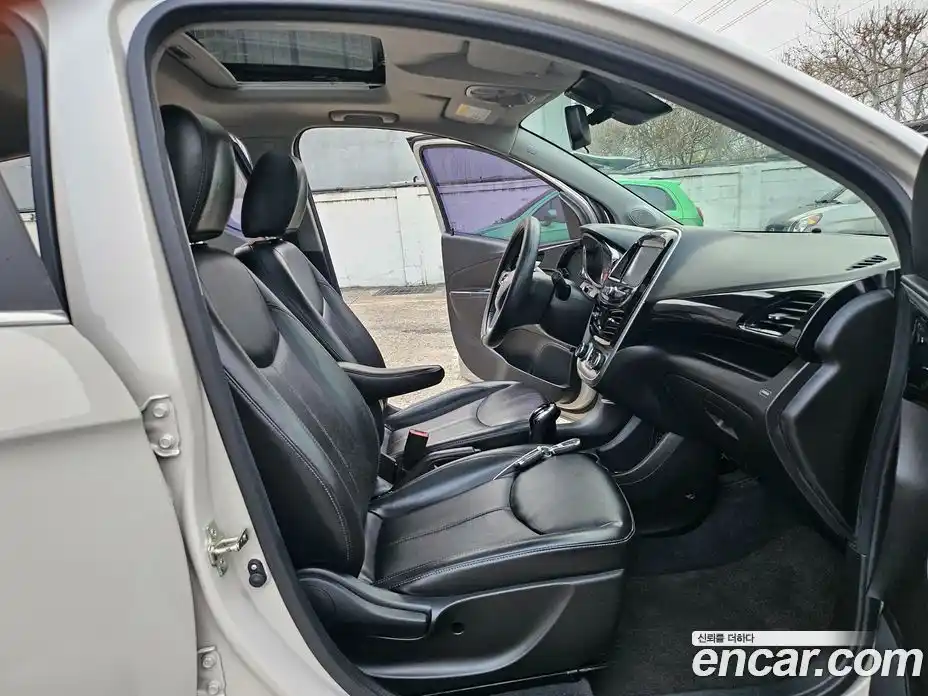 Chevrolet Spark 2016 1.0 Автомат в Москве № 1190515, фото 9