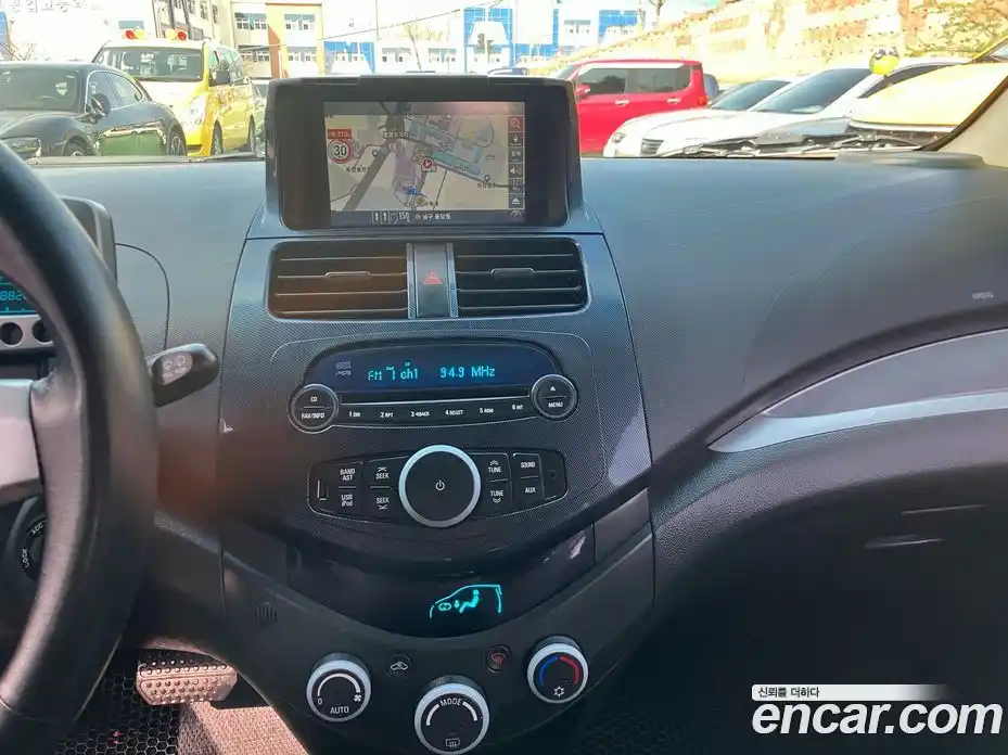 Chevrolet Spark 2011 1.0 Автомат в Москве № 1190561, фото 12