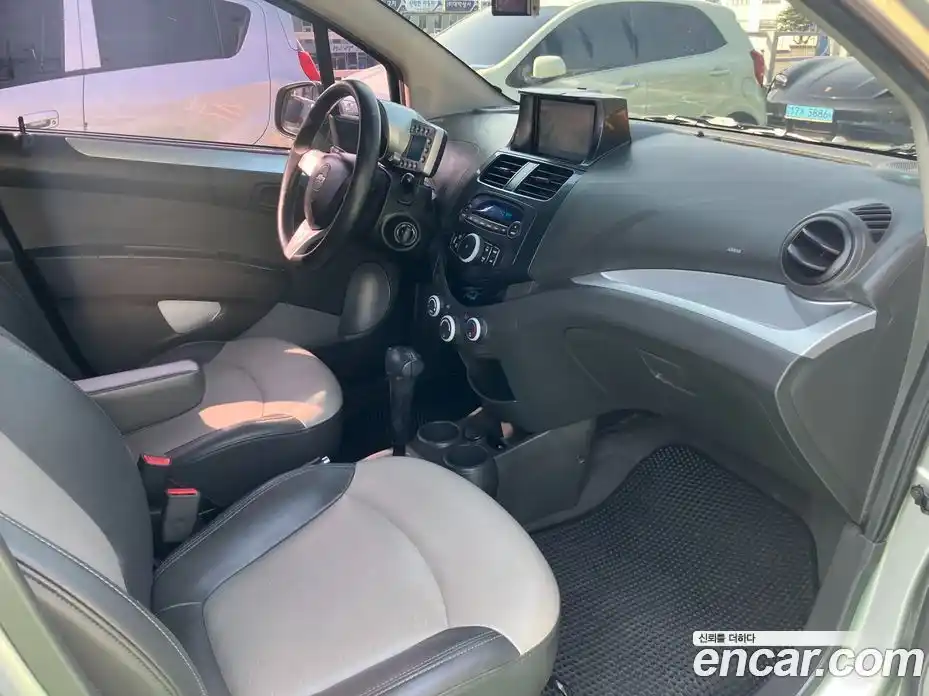 Chevrolet Spark 2011 1.0 Автомат в Москве № 1190561, фото 14