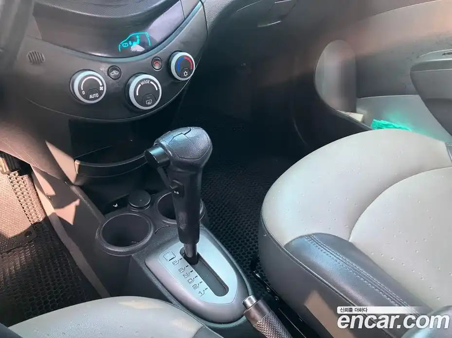 Chevrolet Spark 2011 1.0 Автомат в Москве № 1190561, фото 9