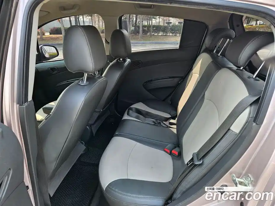 Chevrolet Spark 2012 1.0 Автомат в Москве № 1190588, фото 11