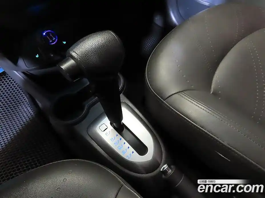 Chevrolet Spark 2013 1.0 Автомат в Москве № 1190643, фото 12