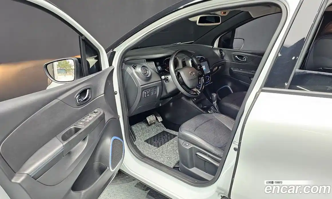 Renault QM3 2017 1.5 гидро в Москве № 1191129, фото 11