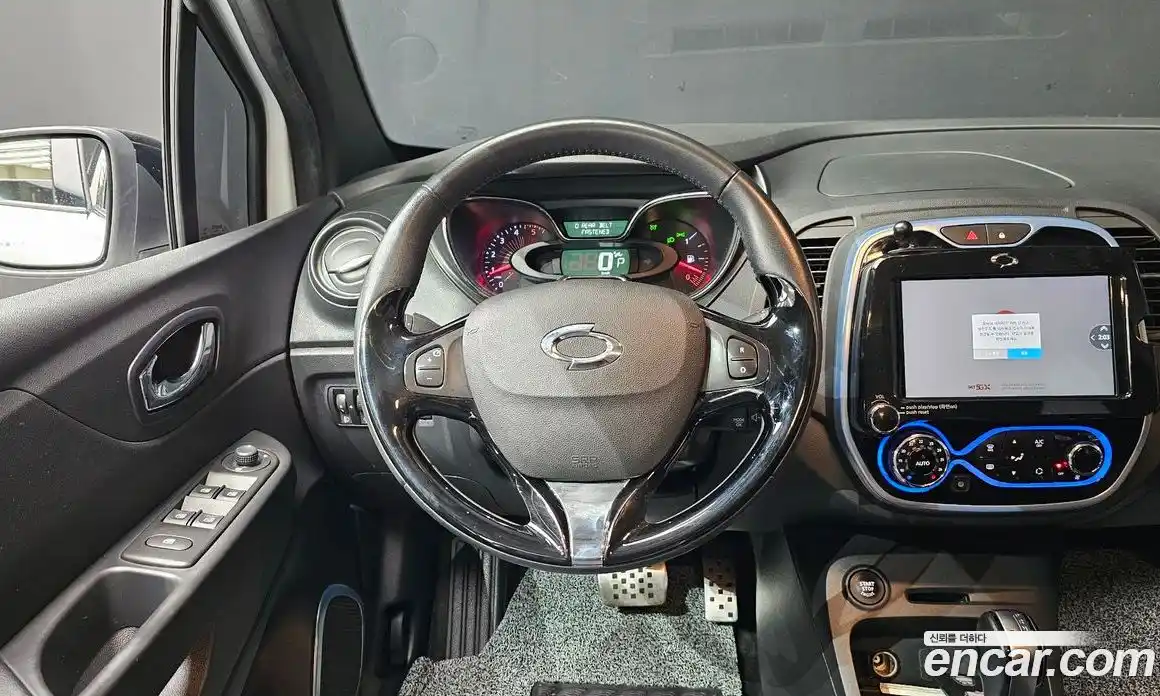 Renault QM3 2017 1.5 гидро в Москве № 1191129, фото 13