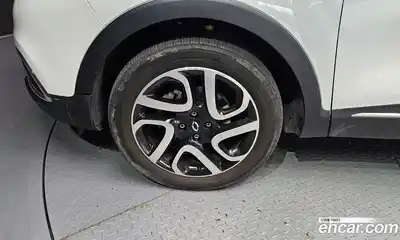 Renault QM3 2017 1.5 гидро в Москве № 1191129, миниатюра 5
