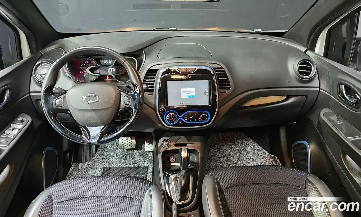 Renault QM3 2017 1.5 гидро в Москве № 1191129, фото 7