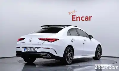 Mercedes-Benz CLA-Class 2022 2.0 Автомат в Москве № 1193849, миниатюра 2