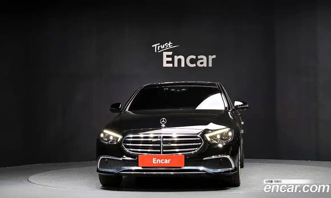 Mercedes-Benz E-Class 2023 2.0 гидро в Москве, фото 3