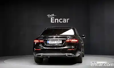 Mercedes-Benz E-Class 2023 2.0 гидро в Москве, миниатюра 4