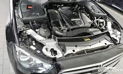Mercedes-Benz E-Class 2023 2.0 гидро в Москве, миниатюра 6