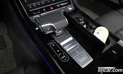 Audi A8 2021 3.0 гидро в Москве № 1195101, миниатюра 9