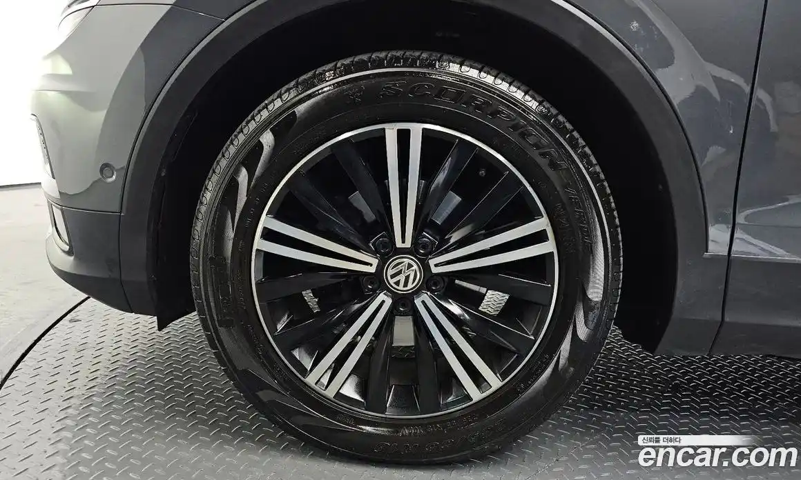 Volkswagen Tiguan 2019 2.0 гидро в Москве № 1197956, фото 5