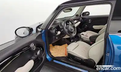 Mini Cooper 2023 2.0 гидро в Москве № 221552, миниатюра 10