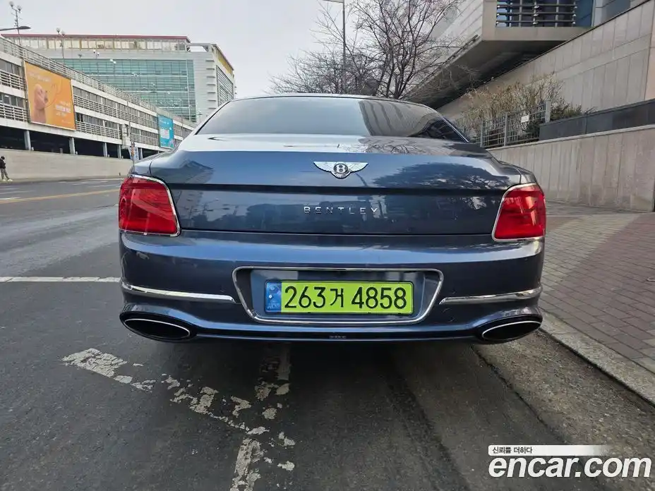 Bentley Flying Spur 2020 6.0 гидро в Москве № 434052, фото 3