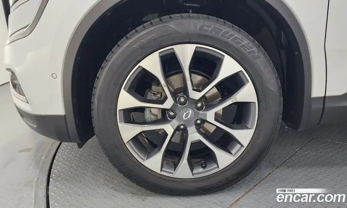 Renault QM6 2018 2.0 гидро в Москве № 106660, фото 5