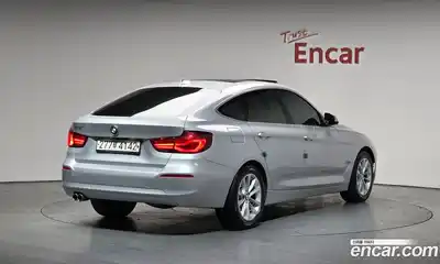 BMW 3-Series, 2020