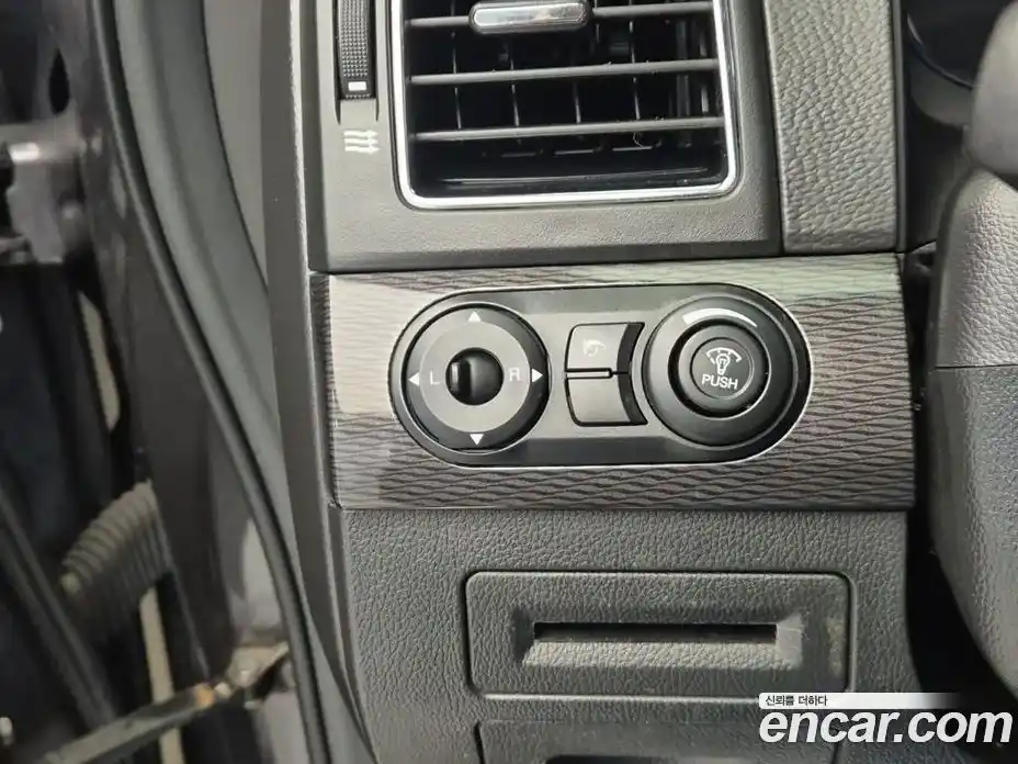 Chevrolet Captiva 2015 2.0 Автомат в Москве № 1190265, фото 13