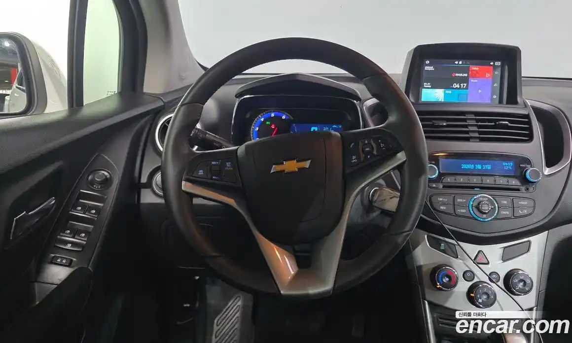 Chevrolet Trax 2015 1.6 Автомат в Москве № 1190295, фото 13