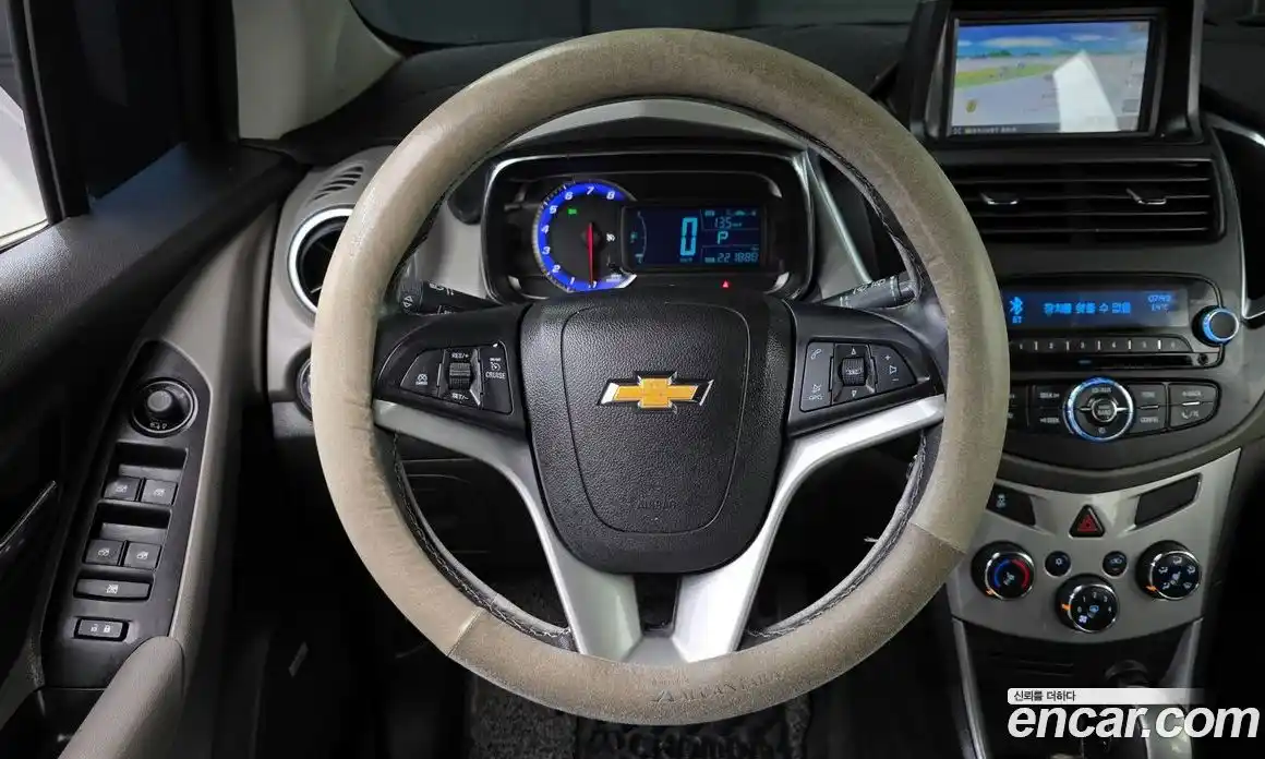 Chevrolet Trax 2014 1.4 Автомат в Москве № 1190309, фото 17