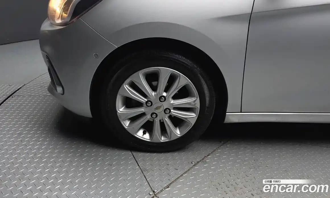 Chevrolet Spark 2016 1.0 Автомат в Москве № 1190320, фото 5