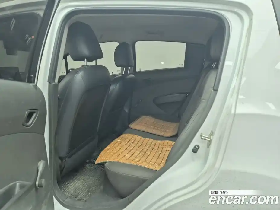 Chevrolet Spark 2014 1.0 Автомат в Москве № 1190585, фото 12