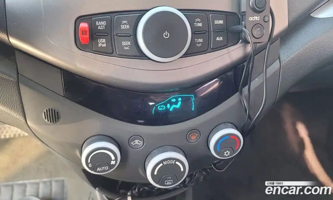 Chevrolet Spark 2012 1.0 Автомат в Москве № 1190607, фото 6