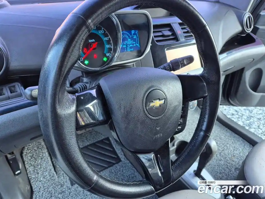 Chevrolet Spark 2015 1.0 Автомат в Москве № 1190613, фото 13