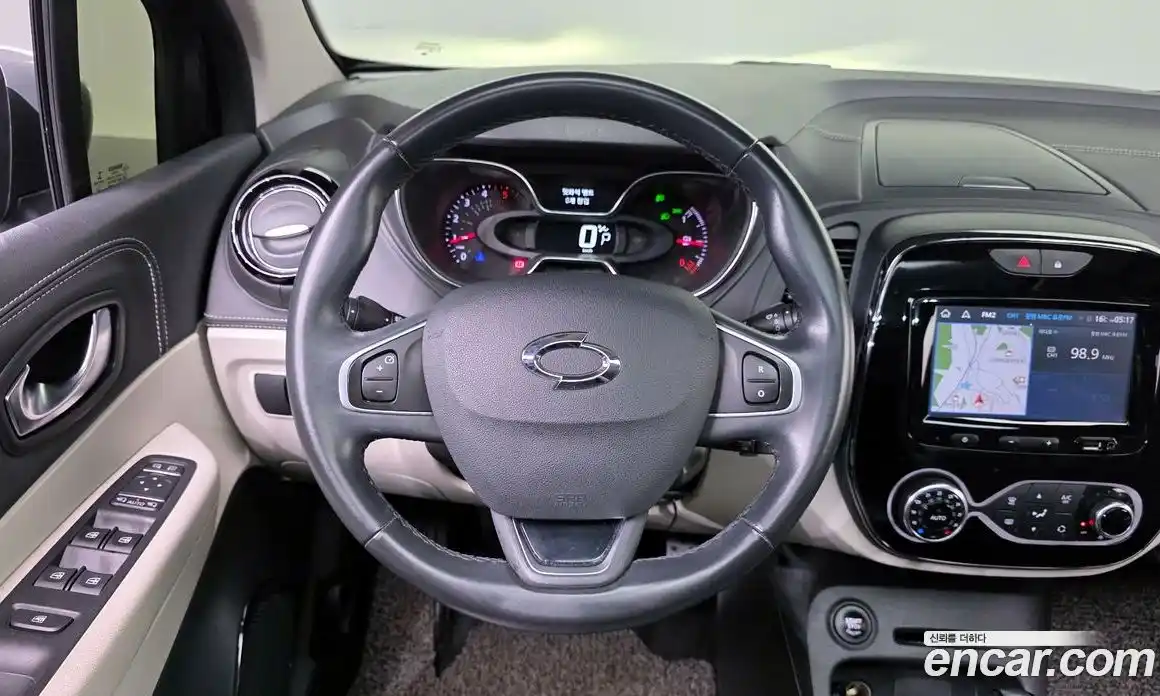 Renault QM3 2017 1.5 гидро в Москве № 1190839, фото 13